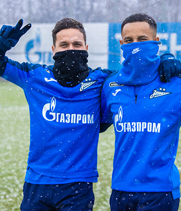 Отрытая тренировка перед матчем с «Оренбургом»: фоторепортаж из «Газпром» — тренировочного центра