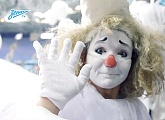 Театр «Лицедеи» устроил карнавальное шествие на стадионе «Санкт-Петербург»