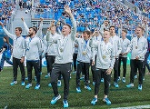 Игроки «Зенита» U-16 совершили круг почета на стадионе «Санкт-Петербург»