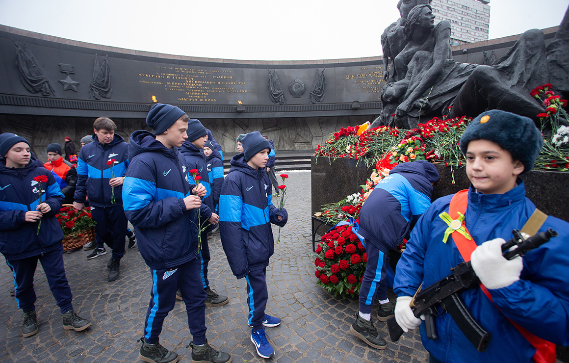 Воспитанники «Газпром»-Академии почтили память жертв блокады Ленинграда