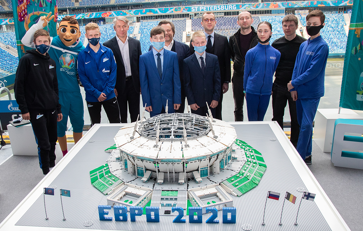 50 дней до Евро: на «Газпром Арене» представили миниатюрную копию стадиона