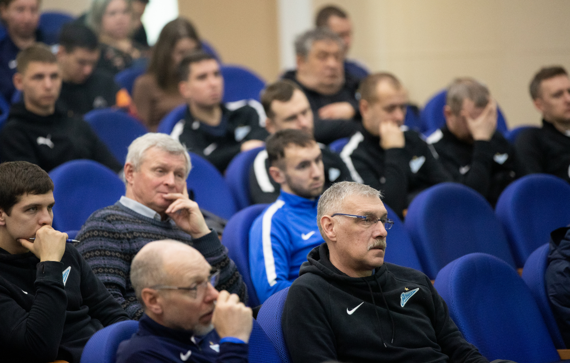 Тренеры школы «Чемпионика» начали обучение в Центре повышения квалификации тренеров «Газпром»-Академии