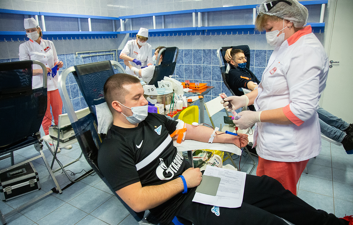 Сотрудники и волонтеры «Зенита» и «Газпром»-Академии сдали кровь в рамках клубной социальной кампании «Месяц донора»