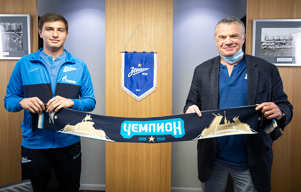 Давид Бязров продлил контракт с «Зенитом» до 2025 года
