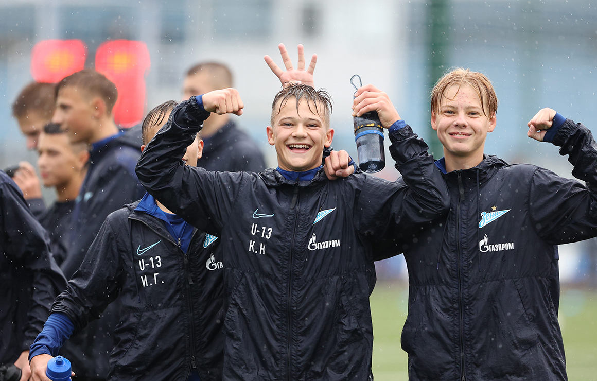 Команды «Газпром»-Академии возобновили тренировки после летних каникул
