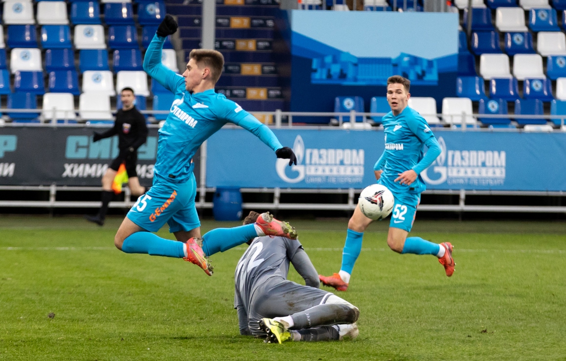 Матвей Трощенков и Владислав Саусь дебютировали за «Зенит»-2 в матче с командой «Луки-Энергия»