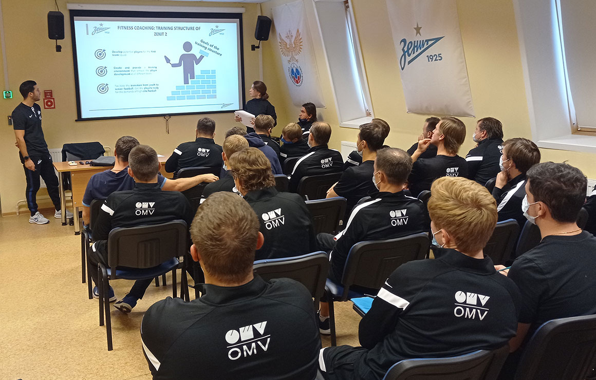 Тренер «Зенита»-2 Луис Анула провёл семинар в «Газпром»-Академии