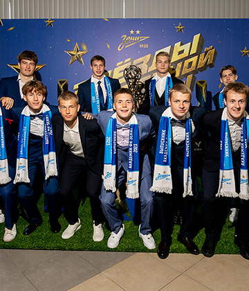 В «Газпром»-Академии прошел выпускной для чемпионов ЮФЛ-1