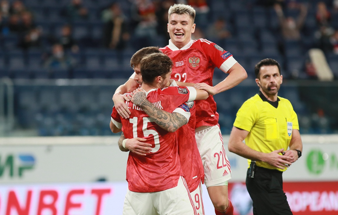 Россия — Кипр: Мостовой забил первый мяч за национальную команду
