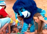 «Зенит-ТВ»: синегривый лев и «Смешарики» побывали в детском лагере в Ольгино