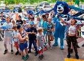 «Клуб добрых дел»: сине-бело-голубые посетили детские летние лагеря