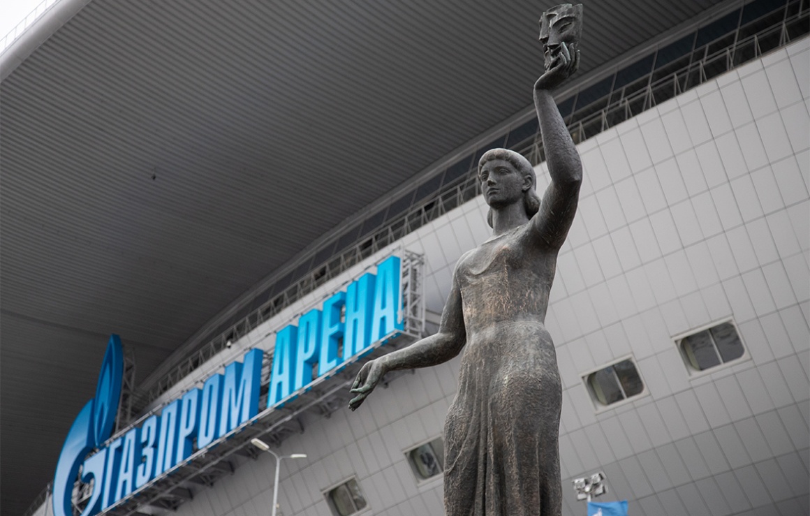 Скульптуры из СКК «Петербургский» установлены на «Газпром Арене»