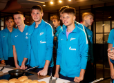 Воспитанники команд «Газпром»-Академии принимают участие в кулинарном мастер-классе 