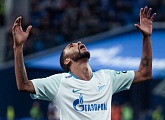 «Фотокор»: третий товарищеский матч сезона на «Газпром Арене»