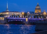 Петербург в цветах «Зенита»: специальный ночной фоторепортаж
