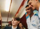 Леандро Паредес и Себастьян Дриусси встретились с учениками гимназии имени Сервантеса при поддержке сети АЗС «Газпромнефть»