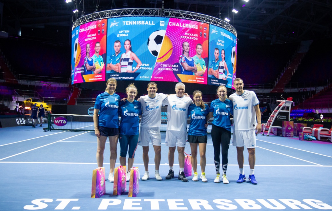 Дзюба, Кержаков и Медведев сыграли в теннисбол на корте турнира St. Petersburg Ladies Trophy