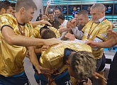 «Зенит-ТВ»: раздевалка сине-бело-голубых после победы в Суперкубке