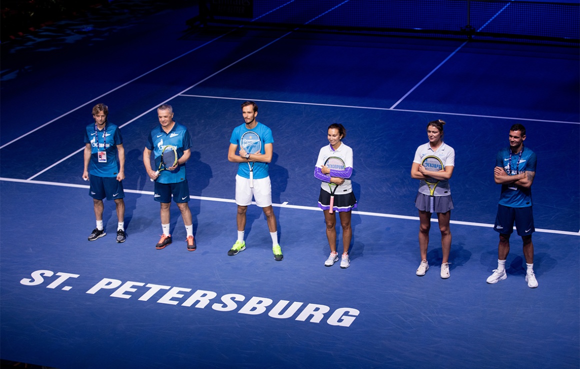 Команды Ловрена и Тимощука сыграли в теннис на корте St. Petersburg Open