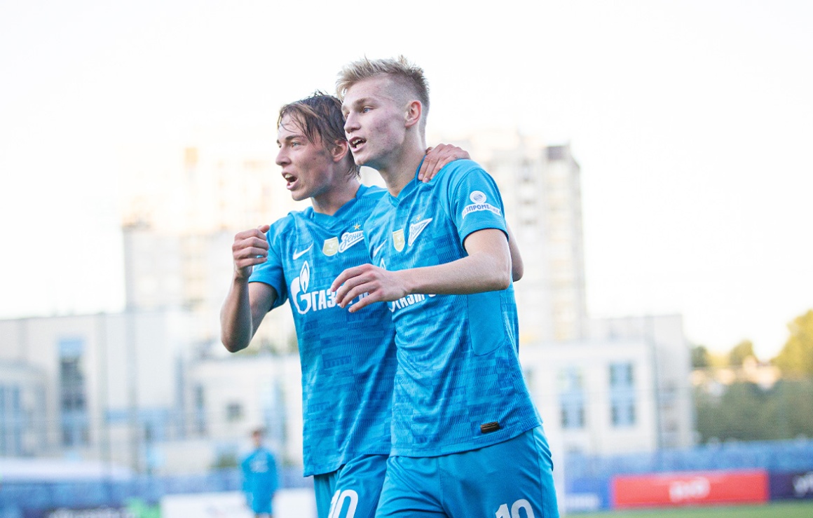 Юношеская футбольная лига: сине-бело-голубые провели матчи против «Локомотива» 