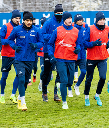 Тренировка перед матчем с «Динамо»: фоторепортаж из «Газпром» — тренировочного центра 